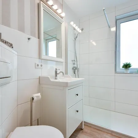 Haus Ferienidyll 7 *